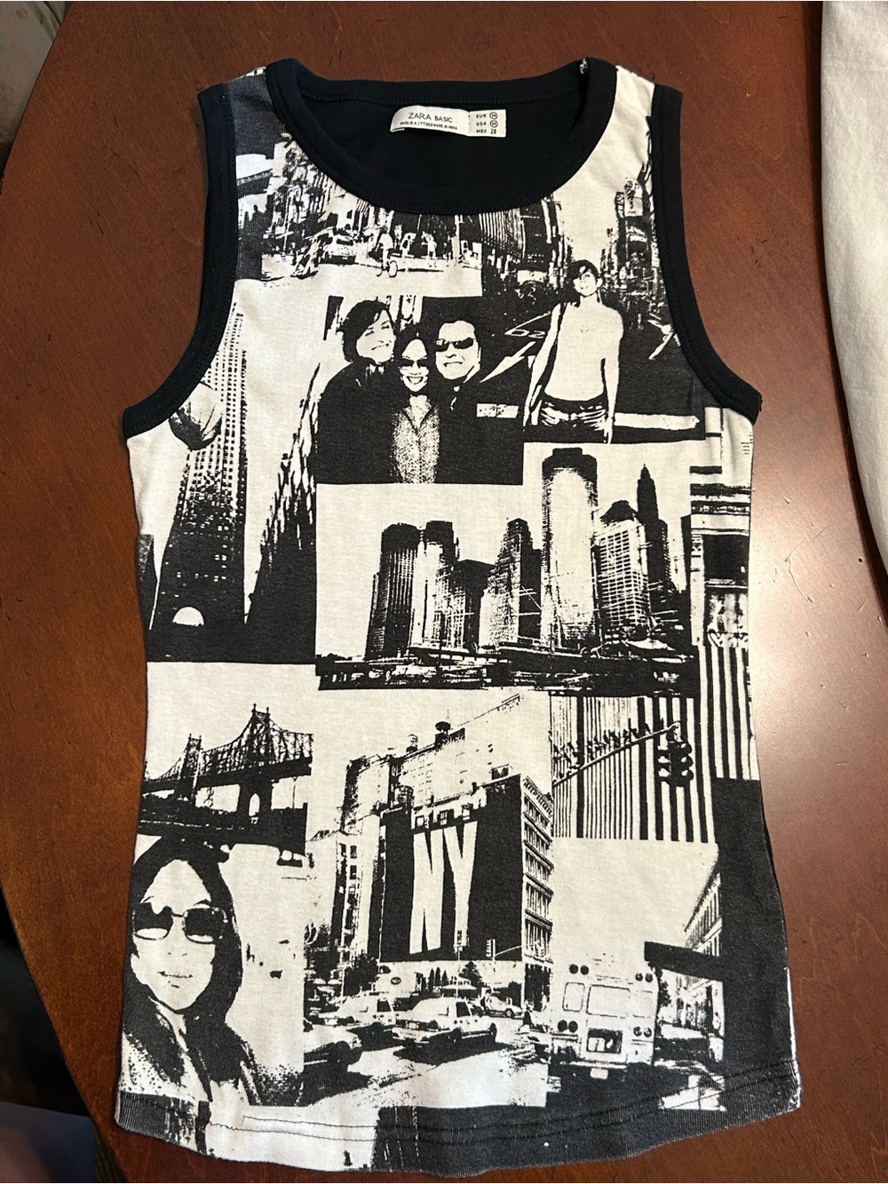 ZARA Women’s Black & White Graphic Tank Top Medium